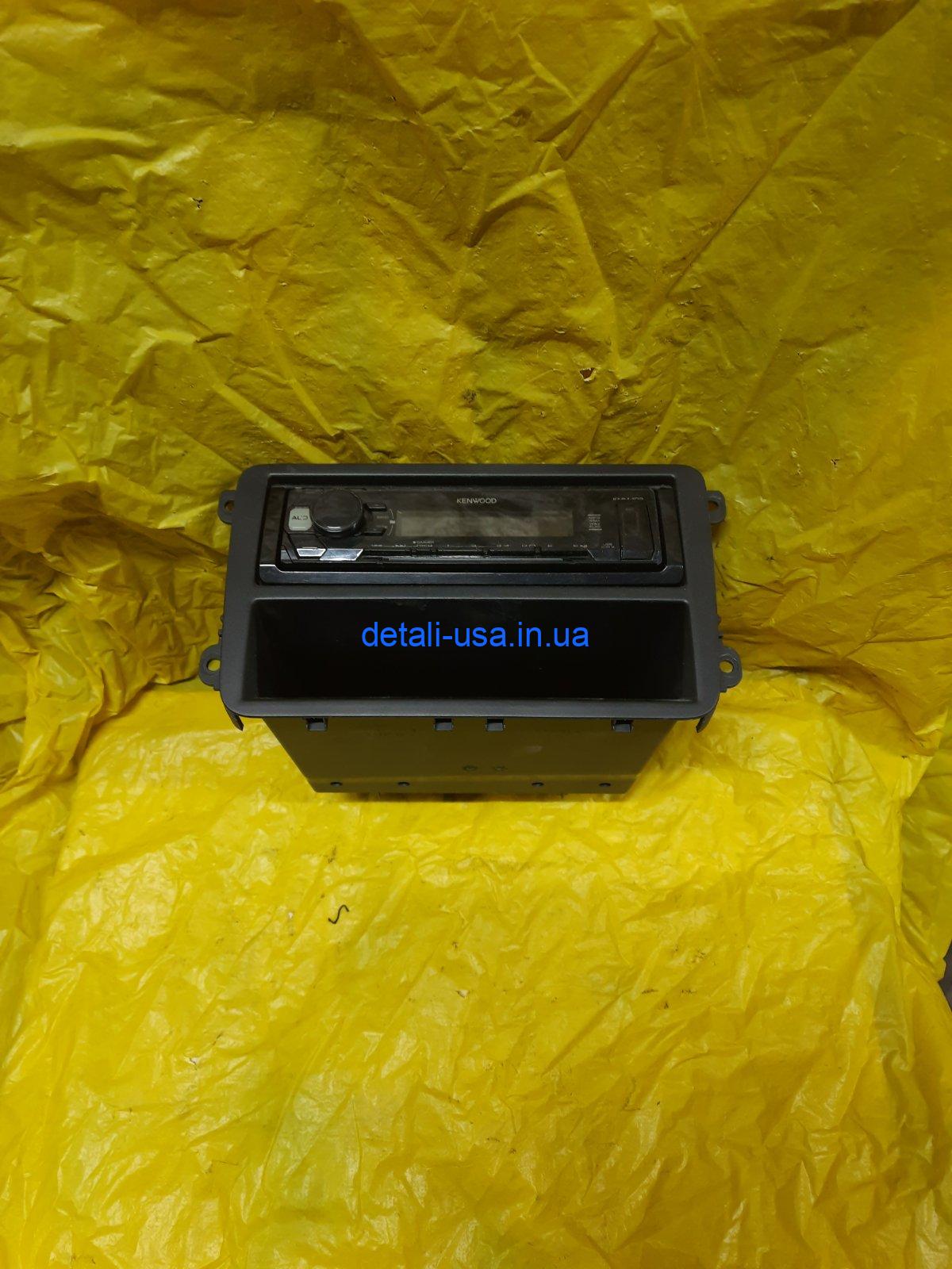 0-04-05-c5d71b306ff9de938c11f51f6fe4f2934ffaf3d2b2ecaa97feee64ceb826fcf3_c95217c0bc43ed5d Рамка магнитолы с бардачком(без магнитолы), 1K0857058