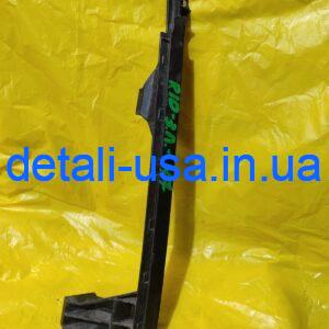 Направляющая стекла двери, задняя левая Hyundai/Kia 835104Y000