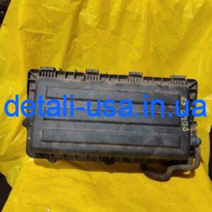 Корпус воздушного фильтра VAG POLO 036129611CM