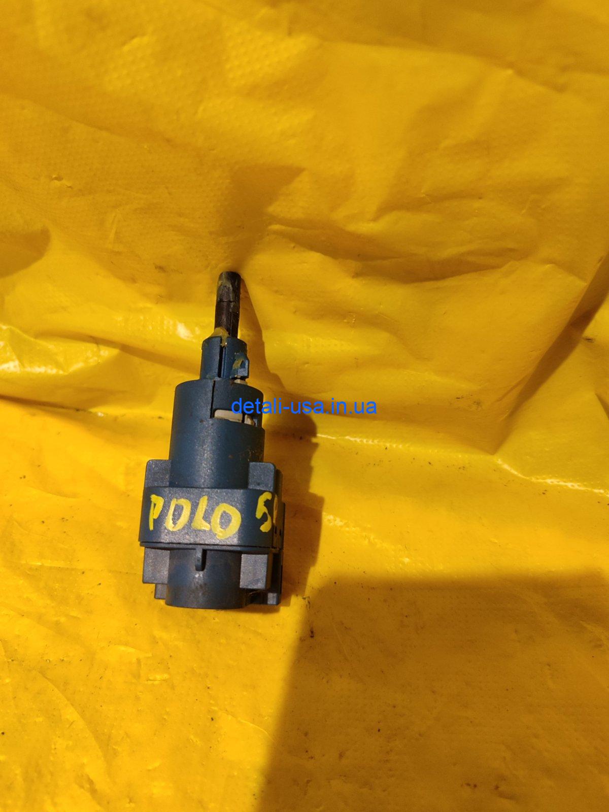 Вмикач педалi зчеплення VAG POLO 6Q0927189 Вмикач педалi зчеплення VAG POLO 6Q0927189