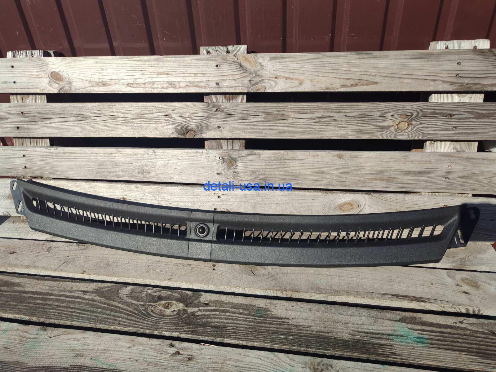 Накладка торпеды под стеклом Jeep Cherokee 1WF97TRMAB Накладка торпеды под стеклом Jeep Cherokee 1WF97TRMAB