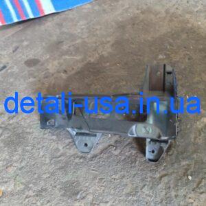 Кронштейн бампера заднего левый Jeep Cherokee 68287861AB