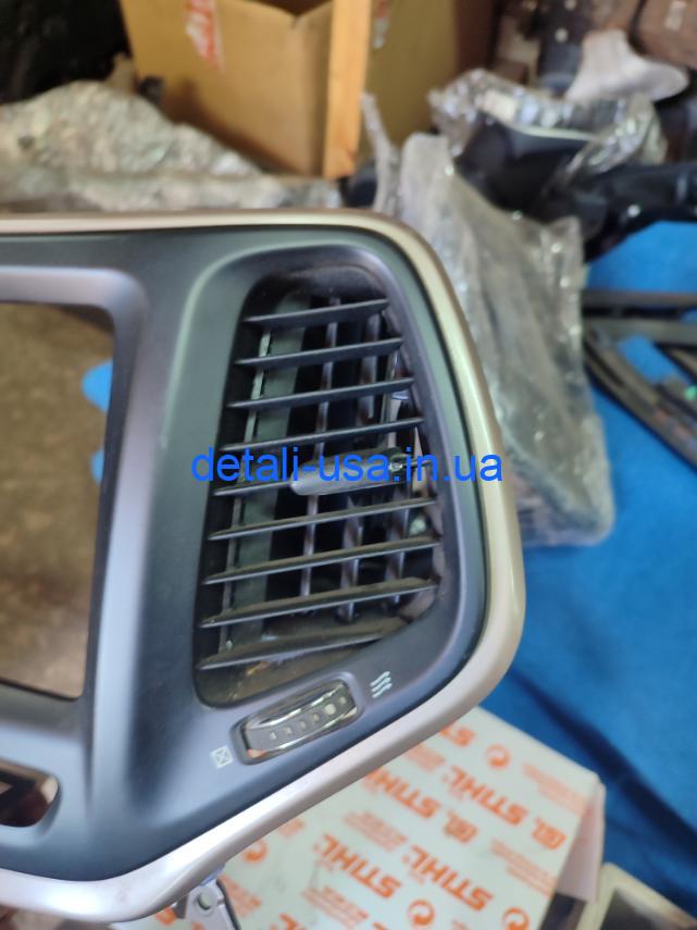 Дефлектор воздуха Jeep Cherokee 1wg58trmac Дефлектор воздуха Jeep Cherokee 1wg58trmac