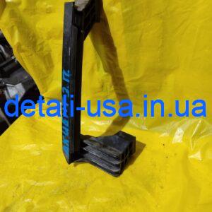 Направляющая стекла двери задней правой Hyundai accent 2012 835201R000