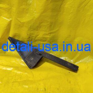 Направляюча скла двері права сторона задня Hyundai accent 2012 838401R000