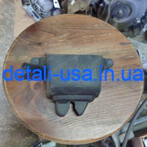 Кришка замка багажника Dodge Dart 68093336AA