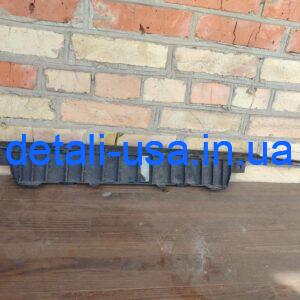 Кріплення бампера задній центральний Jeep Cherokee 68205093АА