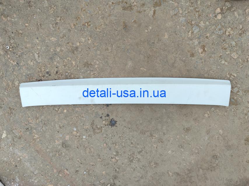 Накладка заднього потолка VOLKSWAGEN POLO 6R0867617A Накладка заднього потолка VOLKSWAGEN POLO 6R0867617A