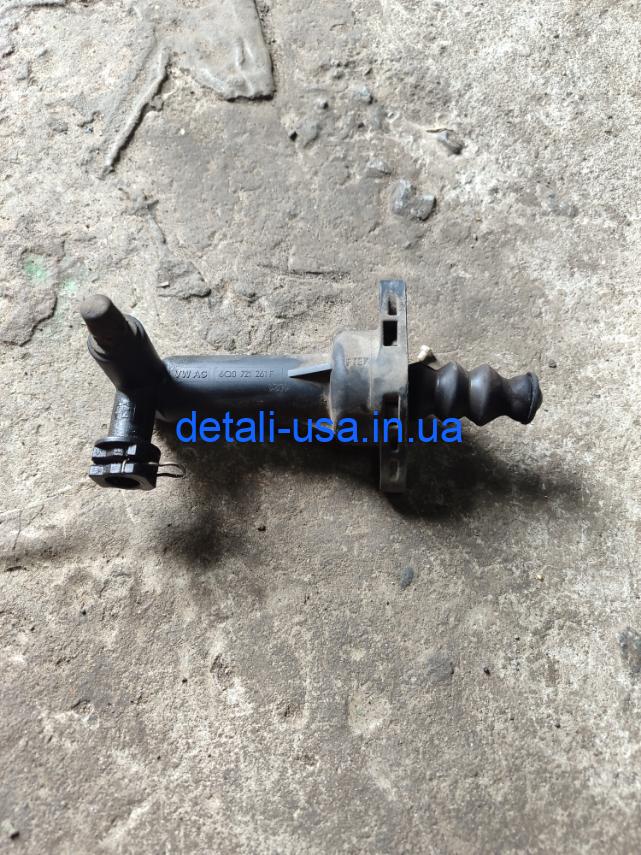 Циліндр зчеплення, робочий VOLKSWAGEN POLO 6Q0721261F Циліндр зчеплення, робочий VOLKSWAGEN POLO 6Q0721261F