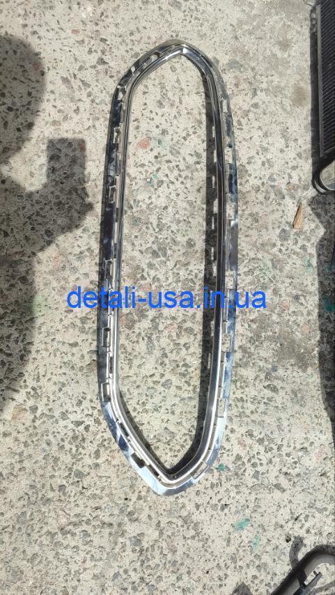 Решетка с дефектом FORD 1466278383 Решетка с дефектом FORD 1466278383